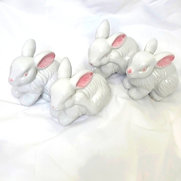 Set of 4 White Bunny Rabbits Pink eyes, ears, nose 3" H x 3" W Vintage Ceramic - Picture 1 of 8